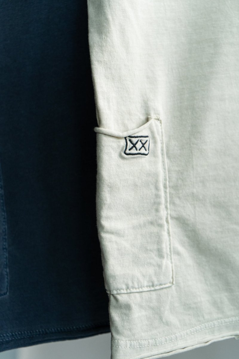 - Polera Basic Pocket - Algodon Arena - BESTIAS