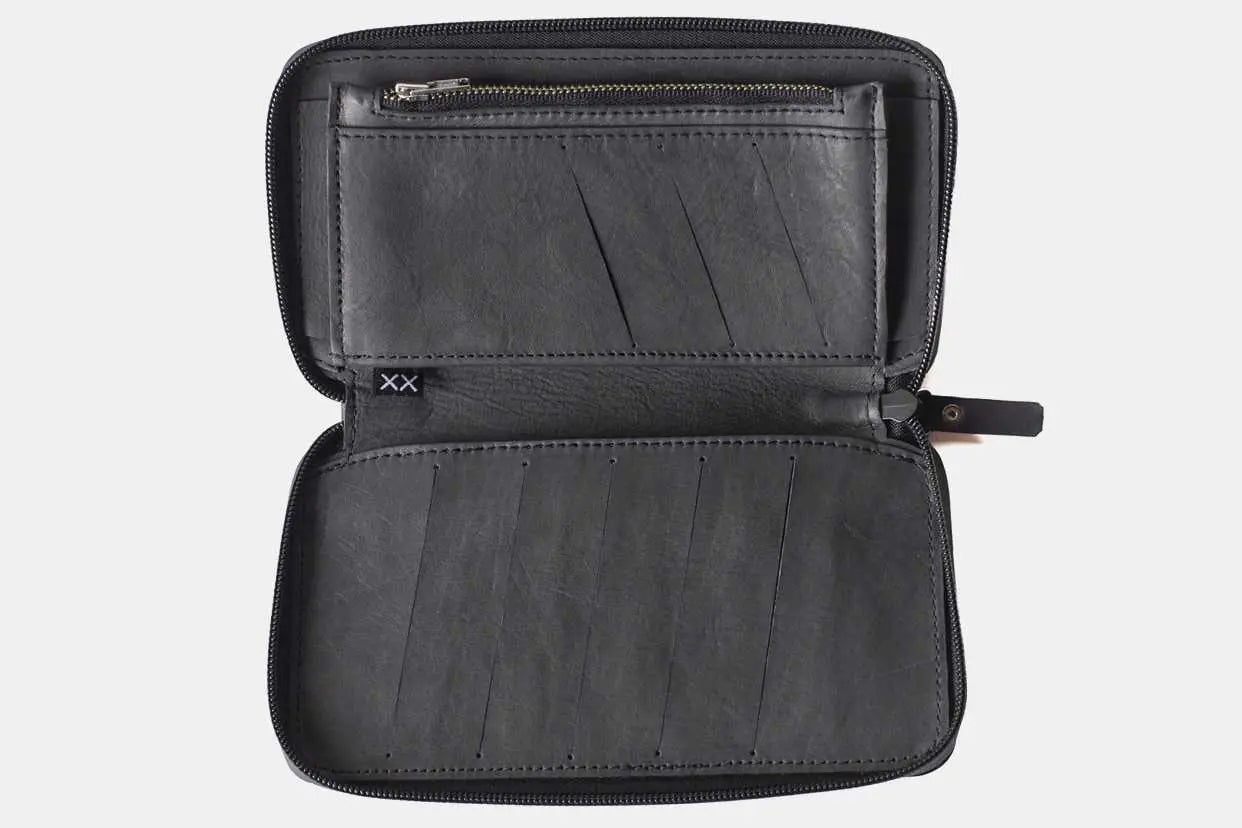 Clothing Accessories - Billetera - Zip Black - BESTIAS